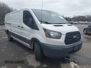 ✅ 2018 Ford Transit • VIN: 1FTYR2YM8JKA04248 • Lot: 41686135. Wystawiony na IAAI z przebiegiem 204 019 mil. Bezpłatny archiwum sprzedaży aukcyjnych z USA i szczegółowy raport historii pojazdu na DreamBid. Zdjęcie 1.