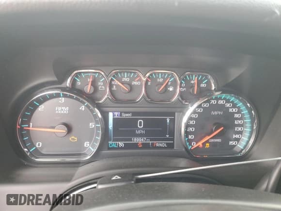 ✅ 2018 Chevrolet Tahoe Commercial • VIN: 1GNLCDEC4JR218641 • Lot: 90090225. Wystawiony na Copart z przebiegiem 189 947 mil. Bezpłatny archiwum sprzedaży aukcyjnych z USA i szczegółowy raport historii pojazdu na DreamBid. Zdjęcie 9.