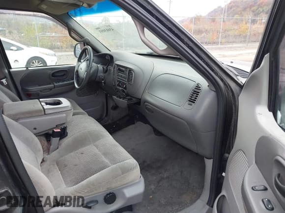 ✅ 2001 Ford F-150 XLT • VIN: 1FTRW08L81KB67989 • Lot: 43683053. Listed on IAAI with 139,558 mi. Free auction sales archive from the USA and detailed vehicle history report at DreamBid. Image 5.