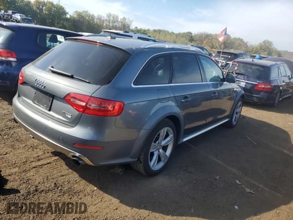 ✅ 2015 Audi allroad A4 Premium Plus • VIN: WA1UFAFL9FA057544 • Лот: 74275044. Опубликован ранее на Copart с пробегом 86 887 миль. Бесплатный доступ к архиву аукционных продаж из США и подробный отчёт об истории автомобиля на DreamBid. Изображение 3.