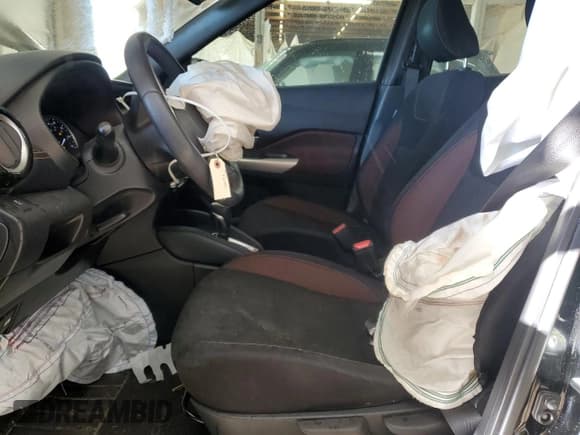 ✅ 2018 Nissan Kicks S • VIN: 3N1CP5CUXJL530391 • Лот: 85862835. Опубликован ранее на Copart с пробегом 94 533 миль. Бесплатный доступ к архиву аукционных продаж из США и подробный отчёт об истории автомобиля на DreamBid. Изображение 7.