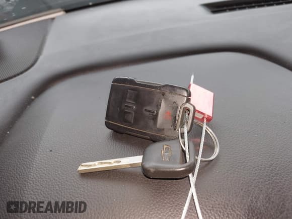 ✅ 2015 Chevrolet Silverado 2500HD LT • VIN: 1GC2KVEG5FZ103649 • Lot: 42713461. Wystawiony na IAAI z przebiegiem 166 995 mil. Bezpłatny archiwum sprzedaży aukcyjnych z USA i szczegółowy raport historii pojazdu na DreamBid. Zdjęcie 11.