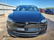 ✅ 2023 Tesla Model X • VIN: 7SAXCBE5XPF409238 • Lot: 80333405. Wystawiony na Copart z przebiegiem 28 671 mil. Bezpłatny archiwum sprzedaży aukcyjnych z USA i szczegółowy raport historii pojazdu na DreamBid. Zdjęcie 5.