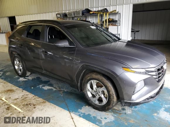 ✅ 2022 Hyundai Tucson Preferred • VIN: KM8JB3AE5NU053850 • Lot: 84680604. Wystawiony na Copart z przebiegiem Nie podano. Bezpłatny archiwum sprzedaży aukcyjnych z USA i szczegółowy raport historii pojazdu na DreamBid. Zdjęcie 4.