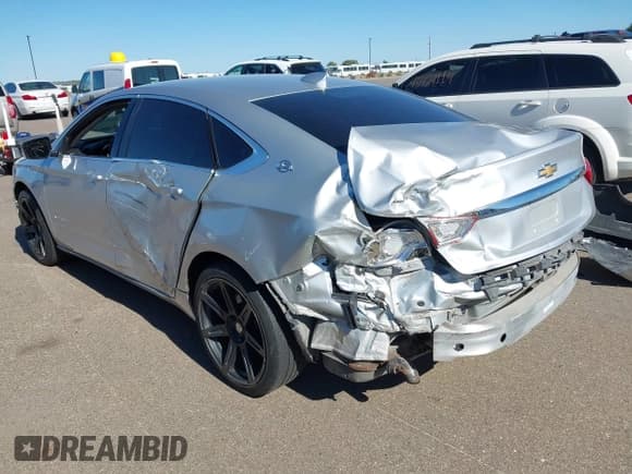 ✅ 2017 Chevrolet Impala LT • VIN: 2G1105SA6H9152818 • Lot: 43415222. Wystawiony na IAAI z przebiegiem 138 181 mil. Bezpłatny archiwum sprzedaży aukcyjnych z USA i szczegółowy raport historii pojazdu na DreamBid. Zdjęcie 3.