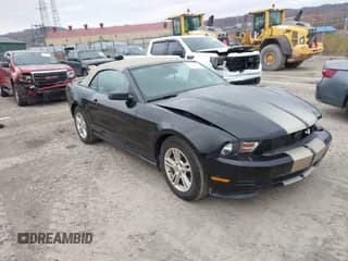 ✅ 2011 Ford Mustang V6 • VIN: 1ZVBP8EM3B5161671 • Lot: 43662644. Listed on IAAI with 54,327 mi. Free auction sales archive from the USA and detailed vehicle history report at DreamBid. Image 1.