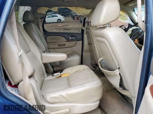 ✅ 2007 GMC Yukon SLT • VIN: 1GKFC13J57R245401 • Лот: 69094155. Опубликован ранее на Copart с пробегом Не указан. Бесплатный доступ к архиву аукционных продаж из США и подробный отчёт об истории автомобиля на DreamBid. Изображение 11.