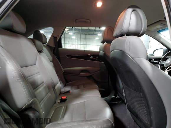 ✅ 2016 Kia Sorento EX • VIN: 5XYPHDA57GG154945 • Lot: 91319125. Listed on Copart with 116,855 mi. Free auction sales archive from the USA and detailed vehicle history report at DreamBid. Image 11.