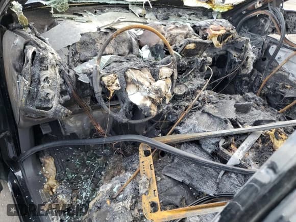 ✅ 2017 GMC Sierra 1500 Denali • VIN: 3GTU2PEJ8HG160494 • Lot: 45989915. Listed on Copart with Not provided. Free auction sales archive from the USA and detailed vehicle history report at DreamBid. Image 8.