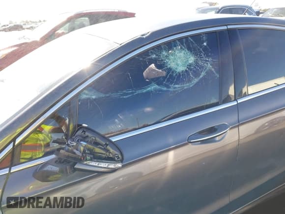 ✅ 2017 Ford Fusion Hybrid SE • VIN: 3FA6P0LU8HR260068 • Lot: 43685195. Listed on IAAI with 211,056 mi. Free auction sales archive from the USA and detailed vehicle history report at DreamBid. Image 18.