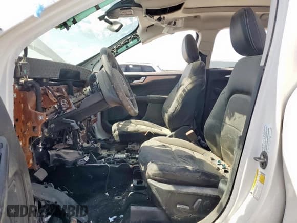 ✅ 2022 Ford Escape Titanium • VIN: 1FMCU9J91NUB93886 • Lot: 68793095. Wystawiony na Copart z przebiegiem Nie podano. Bezpłatny archiwum sprzedaży aukcyjnych z USA i szczegółowy raport historii pojazdu na DreamBid. Zdjęcie 7.