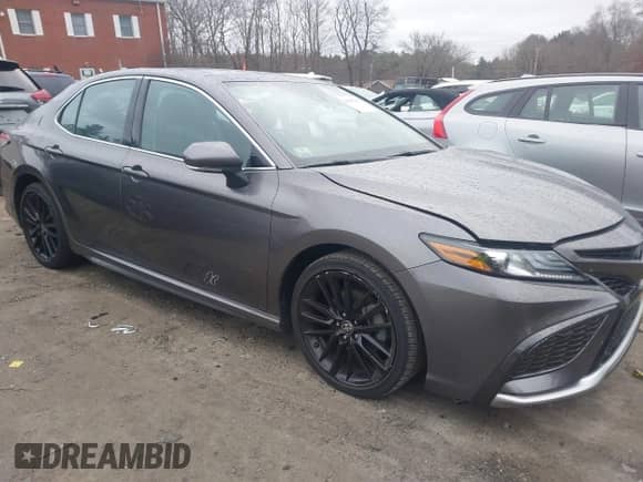 2022 Toyota Camry XSE with VIN 4T1K61BK0NU062277, listed as a IAAI auction lot 41083917 with 33,571 mi miles and . Bid and sale history available at DreamBid. Image 1.