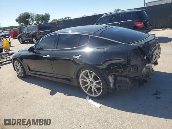 ✅ 2018 Kia Stinger • VIN: KNAE15LA1J6016921 • Лот: 68262295. Опубликован ранее на Copart с пробегом 101 647 миль. Бесплатный доступ к архиву аукционных продаж из США и подробный отчёт об истории автомобиля на DreamBid. Изображение 2.