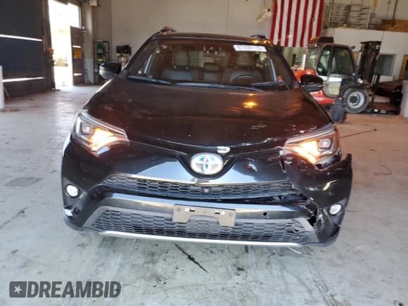 ✅ 2017 Toyota RAV4 SE • VIN: JTMJJREV1HD131517 • Lot: 67439115. Listed on Copart with 128,334 mi. Free auction sales archive from the USA and detailed vehicle history report at DreamBid. Image 5.