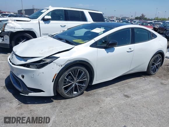 ✅ 2024 Toyota Prius LE • VIN: JTDACAAU8R3016249 • Lot: 42147587. Wystawiony na IAAI z przebiegiem 17 260 mil. Bezpłatny archiwum sprzedaży aukcyjnych z USA i szczegółowy raport historii pojazdu na DreamBid. Zdjęcie 17.