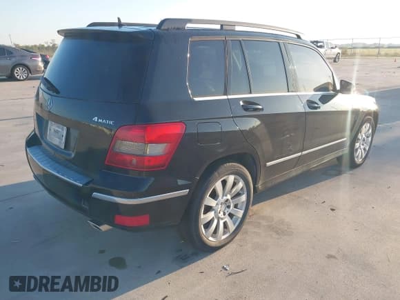 ✅ 2011 Mercedes-Benz GLK 350 • VIN: WDCGG8HB7BF586799 • Лот: 43444239. Опубликован ранее на IAAI с пробегом 270 946 миль. Бесплатный доступ к архиву аукционных продаж из США и подробный отчёт об истории автомобиля на DreamBid. Изображение 4.