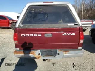✅ 2002 Dodge Dakota SLT • VIN: 1B7HG48N82S536711 • Lot: 48142485. Wystawiony na Copart z przebiegiem Nie podano. Bezpłatny archiwum sprzedaży aukcyjnych z USA i szczegółowy raport historii pojazdu na DreamBid. Zdjęcie 6.