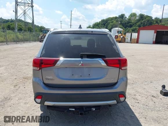 2017 Mitsubishi Outlander SE с VIN JA4AZ3A35HZ055663, выставлен на аукционе IAAI как лот 42971988 с пробегом 93 052 миль миль и . История ставок и продаж доступна на DreamBid. Изображение 16.