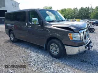 ✅ 2017 Nissan NV SL • VIN: 5BZAF0AA4HN850514 • Lot: 42363971. Wystawiony na IAAI z przebiegiem 47 038 mil. Bezpłatny archiwum sprzedaży aukcyjnych z USA i szczegółowy raport historii pojazdu na DreamBid. Zdjęcie 1.