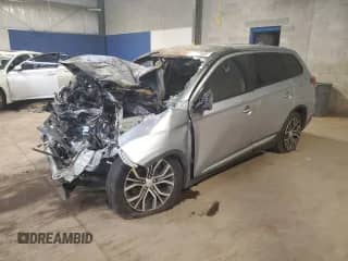 2017 Mitsubishi Outlander ES с VIN JA4AZ2A35HZ037674, выставлен на аукционе Copart как лот 65634405 с пробегом Не указан миль и Списание • Salvage title. История ставок и продаж доступна на DreamBid. Изображение 1.