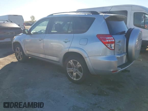 ✅ 2011 Toyota RAV4 Sport • VIN: 2T3RF4DV2BW155103 • Lot: 43464468. Wystawiony na IAAI z przebiegiem 203 563 mil. Bezpłatny archiwum sprzedaży aukcyjnych z USA i szczegółowy raport historii pojazdu na DreamBid. Zdjęcie 3.