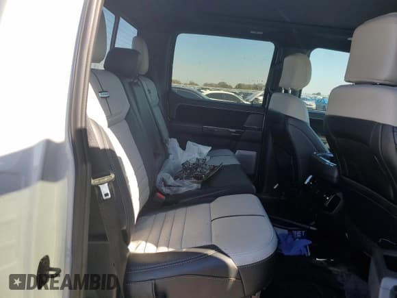 ✅ 2023 Ford F-150 Lightning Pro • VIN: 1FT6W1EV7PWG28342 • Lot: 44810814. Wystawiony na Copart z przebiegiem Nie podano. Bezpłatny archiwum sprzedaży aukcyjnych z USA i szczegółowy raport historii pojazdu na DreamBid. Zdjęcie 10.