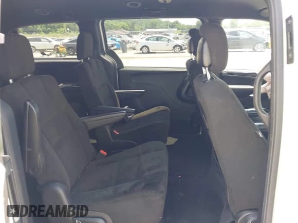 ✅ 2015 Dodge Grand Caravan SE • VIN: 2C4RDGBG6FR724479 • Lot: 42654489. Wystawiony na IAAI z przebiegiem 93 953 mil. Bezpłatny archiwum sprzedaży aukcyjnych z USA i szczegółowy raport historii pojazdu na DreamBid. Zdjęcie 8.