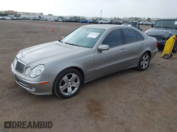 ✅ 2003 Mercedes-Benz E 500 • VIN: WDBUF70J63A238725 • Lot: 42475426. Listed on IAAI with 132,865 mi. Free auction sales archive from the USA and detailed vehicle history report at DreamBid. Image 18.