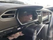 ✅ 2017 Tesla Model S 100D • VIN: 5YJSA1E20HF189722 • Lot: 82642225. Wystawiony na Copart z przebiegiem Nie podano. Bezpłatny archiwum sprzedaży aukcyjnych z USA i szczegółowy raport historii pojazdu na DreamBid. Zdjęcie 9.