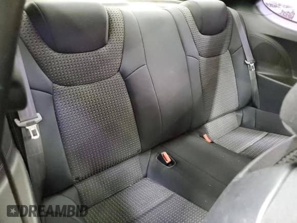 ✅ 2011 Hyundai Genesis Coupe • VIN: KMHHT6KD5BU052731 • Lot: 82628265. Listed on Copart with 121,670 mi. Free auction sales archive from the USA and detailed vehicle history report at DreamBid. Image 10.