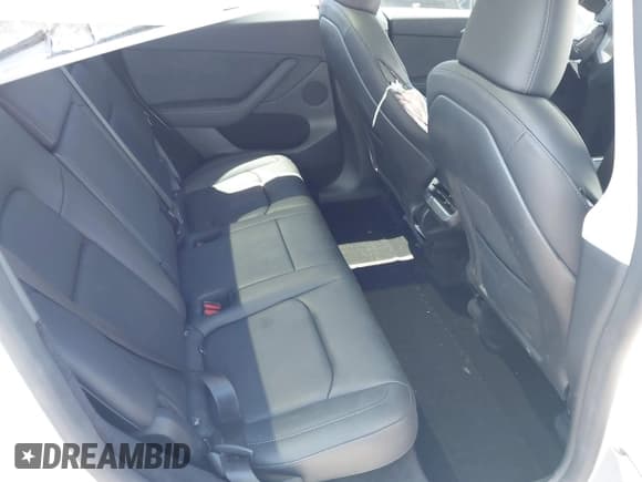 ✅ 2024 Tesla Model Y Performance • VIN: 7SAYGDEF9RF062033 • Lot: 41884522. Wystawiony na IAAI z przebiegiem 15 754 mil. Bezpłatny archiwum sprzedaży aukcyjnych z USA i szczegółowy raport historii pojazdu na DreamBid. Zdjęcie 8.