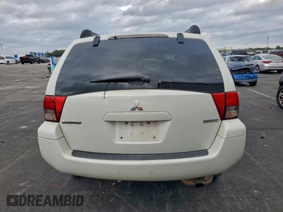 ✅ 2006 Mitsubishi Endeavor LS • VIN: 4A4MM21S76E056412 • Lot: 92216705. Listed on Copart with 207,163 mi. Free auction sales archive from the USA and detailed vehicle history report at DreamBid. Image 6.