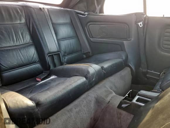 1991 BMW 3 Series z VIN WBABB2316MEC25177, wystawiony jako Copart lot #57317225 z przebiegiem 220 252 mil mil oraz Czysty tytuł • Clean title. Historia ofert i sprzedaży dostępna na DreamBid. Obrazek 10.