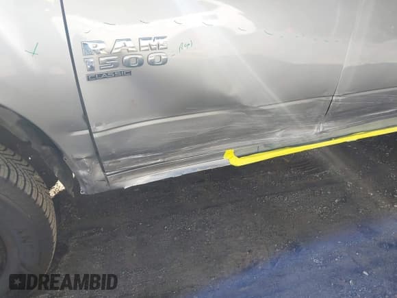 ✅ 2019 Ram 1500 SLT • VIN: 1C6RR7TT1KS659053 • Lot: 43440601. Listed on IAAI with 105,631 mi. Free auction sales archive from the USA and detailed vehicle history report at DreamBid. Image 6.