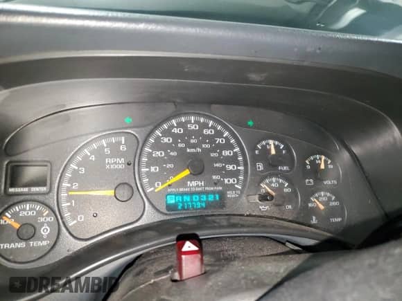 2000 Chevrolet Silverado 2500 LT с VIN 1GCGK29U5YE141509, выставлен на аукционе Copart как лот 52498205 с пробегом 217 794 миль миль и Списание • Salvage title. История ставок и продаж доступна на DreamBid. Изображение 9.
