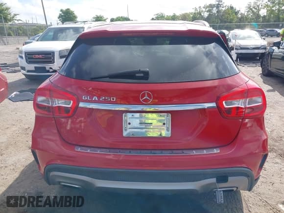 ✅ 2017 Mercedes-Benz GLA 250 • VIN: WDCTG4EB6HJ312429 • Lot: 41951489. Wystawiony na IAAI z przebiegiem 83 614 mil. Bezpłatny archiwum sprzedaży aukcyjnych z USA i szczegółowy raport historii pojazdu na DreamBid. Zdjęcie 16.