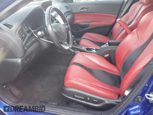 ✅ 2019 Acura ILX Premium • VIN: 19UDE2F86KA002040 • Lot: 81464035. Wystawiony na Copart z przebiegiem 26 840 mil. Bezpłatny archiwum sprzedaży aukcyjnych z USA i szczegółowy raport historii pojazdu na DreamBid. Zdjęcie 7.