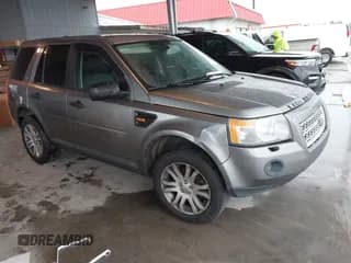 ✅ 2008 Land Rover LR2 SE • VIN: SALFS24N58H031546 • Lot: 43573918. Wystawiony na IAAI z przebiegiem 211 576 mil. Bezpłatny archiwum sprzedaży aukcyjnych z USA i szczegółowy raport historii pojazdu na DreamBid. Zdjęcie 1.