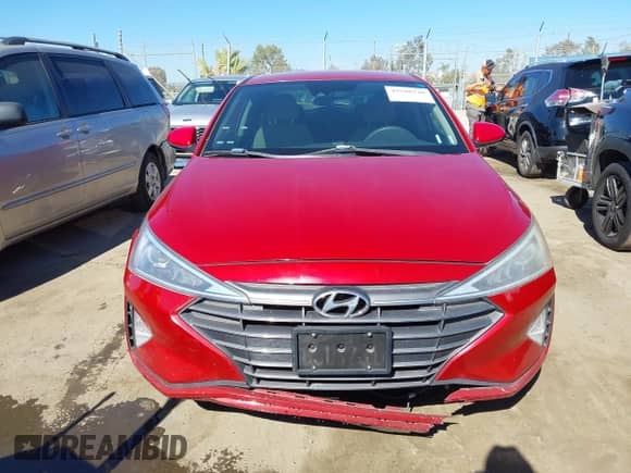 2019 Hyundai Elantra SEL z VIN KMHD84LF9KU782677, wystawiony jako IAAI lot #43588740 z przebiegiem 129 833 mil mil oraz . Historia ofert i sprzedaży dostępna na DreamBid. Obrazek 12.