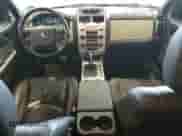 2010 Mercury Mariner Premier с VIN 4M2CN9H72AKJ30043, выставлен на аукционе Copart как лот 71597515 с пробегом 181 857 миль миль и Списание • Salvage title. История ставок и продаж доступна на DreamBid. Изображение 8.