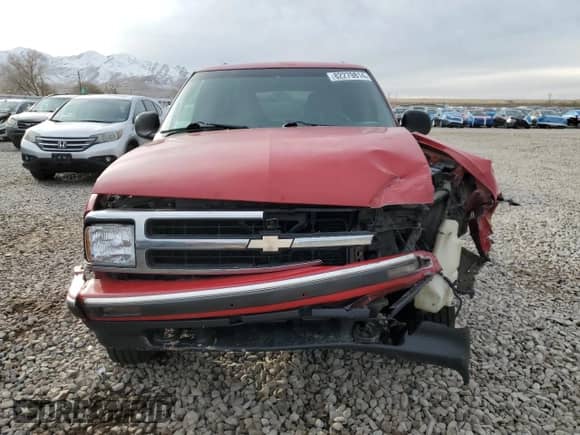 1997 Chevrolet Blazer LS z VIN 1GNDT13W7V2246397, wystawiony jako Copart lot #82279814 z przebiegiem 258 350 mil mil oraz Szkoda całkowita • Salvage title. Historia ofert i sprzedaży dostępna na DreamBid. Obrazek 5.