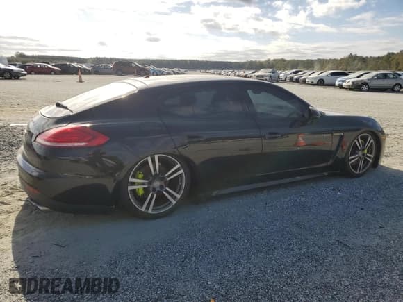 ✅ 2014 Porsche Panamera S E-Hybrid • VIN: WP0AD2A74EL044198 • Lot: 86131545. Wystawiony na Copart z przebiegiem 85 045 mil. Bezpłatny archiwum sprzedaży aukcyjnych z USA i szczegółowy raport historii pojazdu na DreamBid. Zdjęcie 3.