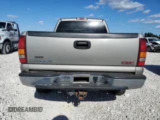 ✅ 2003 GMC Sierra 1500HD SLE • VIN: 1GTGC13U43F146395 • Lot: 70795454. Wystawiony na Copart z przebiegiem 303 653 mil. Bezpłatny archiwum sprzedaży aukcyjnych z USA i szczegółowy raport historii pojazdu na DreamBid. Zdjęcie 6.