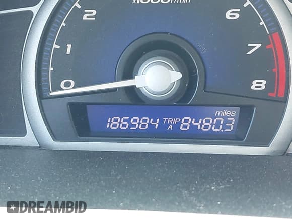 ✅ 2006 Honda Civic LX • VIN: 2HGFG12686H574638 • Lot: 42495664. Wystawiony na IAAI z przebiegiem 186 984 mil. Bezpłatny archiwum sprzedaży aukcyjnych z USA i szczegółowy raport historii pojazdu na DreamBid. Zdjęcie 15.