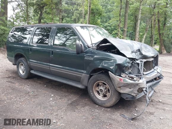 ✅ 2002 Ford Excursion Special Serv • VIN: 1FMNU41S52EA52744 • Lot: 42788655. Listed on IAAI with 197,289 mi. Free auction sales archive from the USA and detailed vehicle history report at DreamBid. Image 1.
