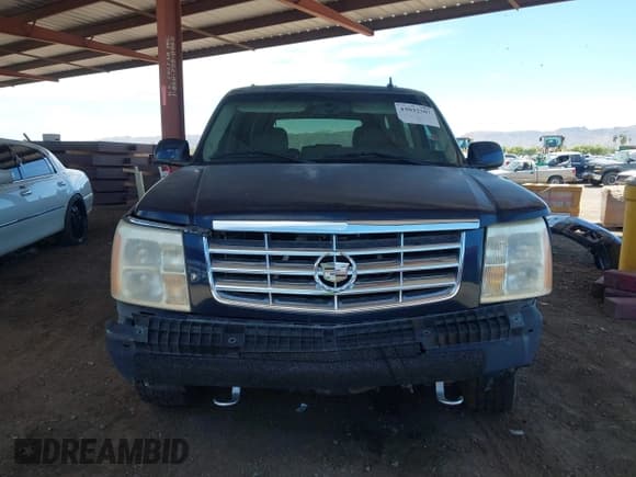 ✅ 2006 Cadillac Escalade • VIN: 1GYEK63N76R120886 • Lot: 43032507. Listed on IAAI with 182,181 mi. Free auction sales archive from the USA and detailed vehicle history report at DreamBid. Image 13.