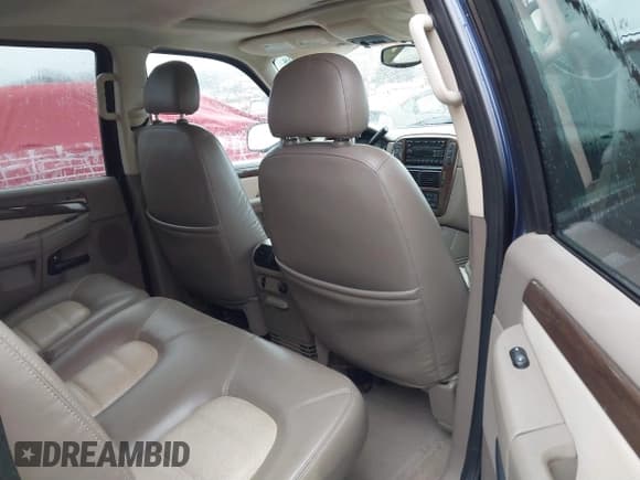 ✅ 2004 Ford Explorer Eddie Bauer • VIN: 1FMZU64W44UB24490 • Лот: 41566298. Опубликован ранее на IAAI с пробегом 119 126 миль. Бесплатный доступ к архиву аукционных продаж из США и подробный отчёт об истории автомобиля на DreamBid. Изображение 8.