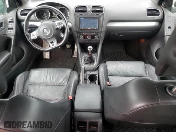 ✅ 2013 Volkswagen Golf GTI Autobahn • VIN: WVWGD7AJ1DW009098 • Лот: 63560995. Опубликован ранее на Copart с пробегом Не указан. Бесплатный доступ к архиву аукционных продаж из США и подробный отчёт об истории автомобиля на DreamBid. Изображение 8.