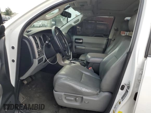 ✅ 2012 Toyota Sequoia Limited • VIN: 5TDJY5G16CS070189 • Lot: 67068485. Listed on Copart with 186,338 mi. Free auction sales archive from the USA and detailed vehicle history report at DreamBid. Image 7.