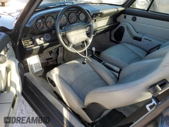 ✅ 1995 Porsche 911 Carrera • VIN: WP0AA2994SS323280 • Lot: 75304104. Wystawiony na Copart z przebiegiem 105 675 mil. Bezpłatny archiwum sprzedaży aukcyjnych z USA i szczegółowy raport historii pojazdu na DreamBid. Zdjęcie 8.